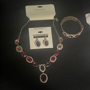 Monet Red and Gold Necklace Set